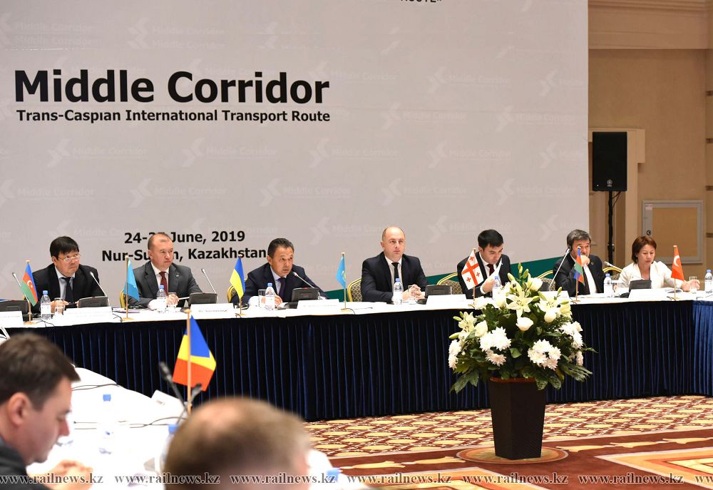 Транскаспийлік бағдар бойынша жүк ағыны ұлғаяды